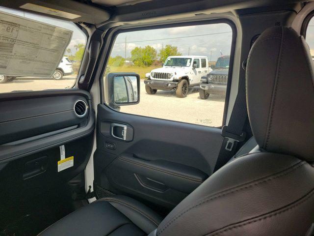 new 2025 Jeep Gladiator car, priced at $47,990