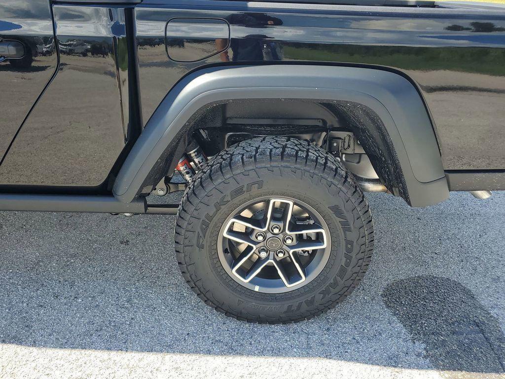 new 2025 Jeep Gladiator car, priced at $48,536