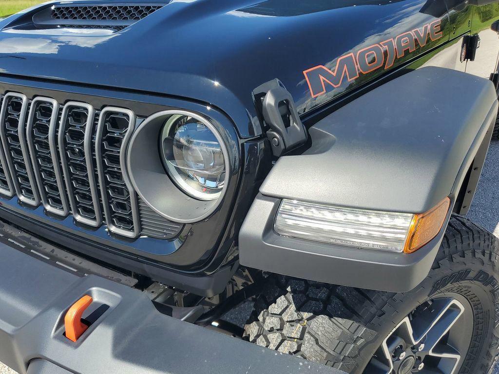 new 2025 Jeep Gladiator car, priced at $48,536