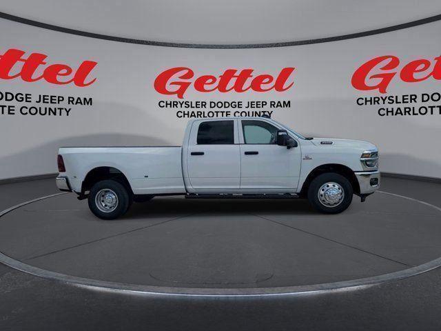 new 2025 Ram 3500 car, priced at $65,918