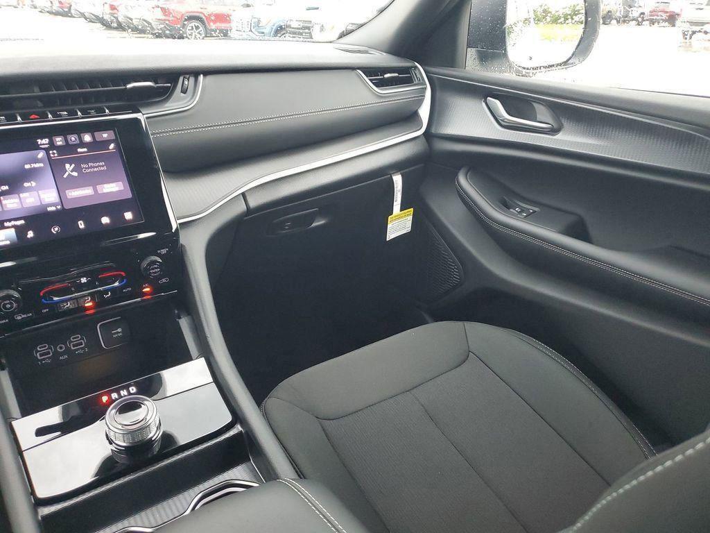 new 2025 Jeep Grand Cherokee L car, priced at $35,373