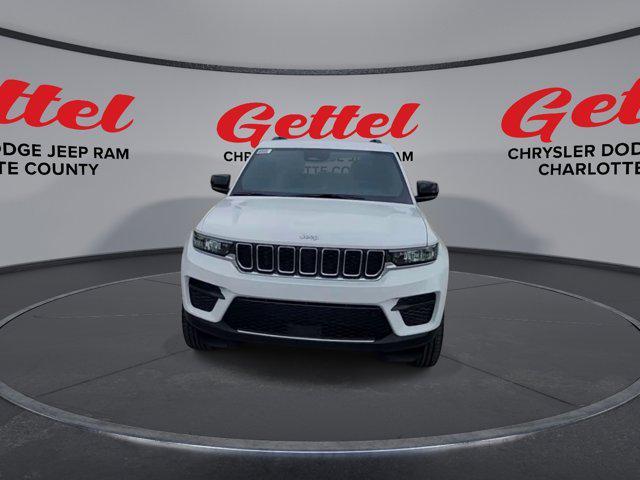 new 2025 Jeep Grand Cherokee car, priced at $40,625