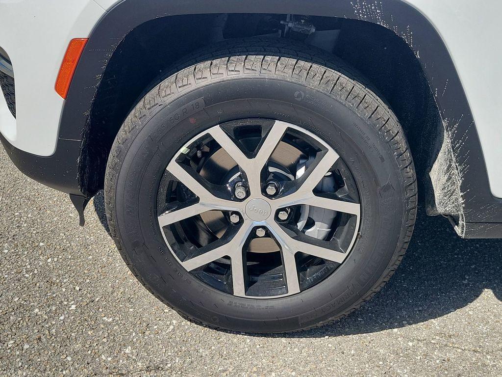 new 2025 Jeep Grand Cherokee car, priced at $40,150
