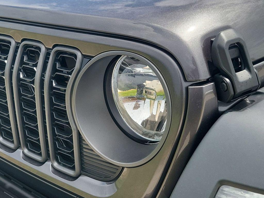 new 2025 Jeep Wrangler car, priced at $53,145