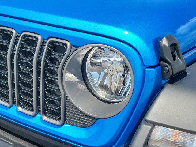 new 2025 Jeep Gladiator car, priced at $48,431