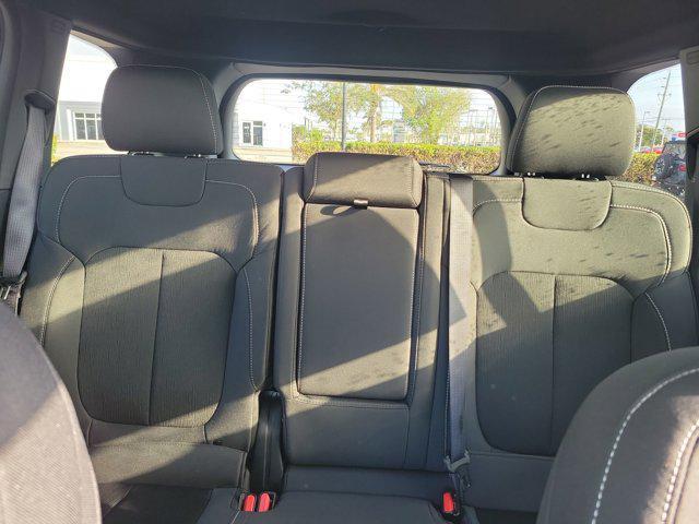 new 2025 Jeep Grand Cherokee car, priced at $41,220