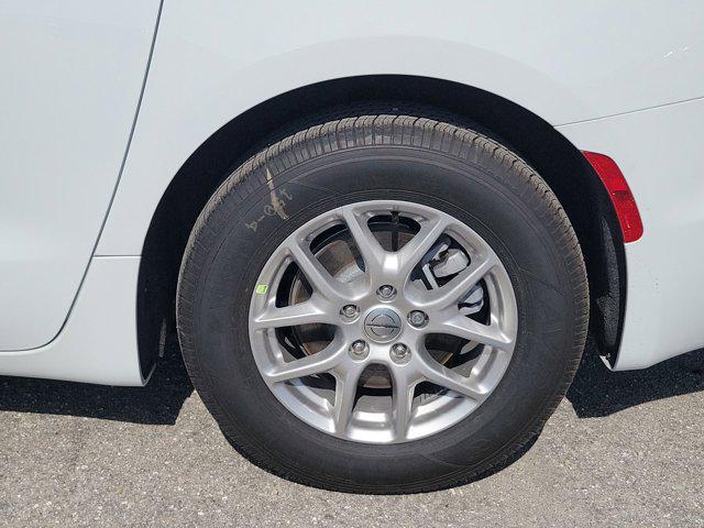new 2025 Chrysler Pacifica car, priced at $47,320