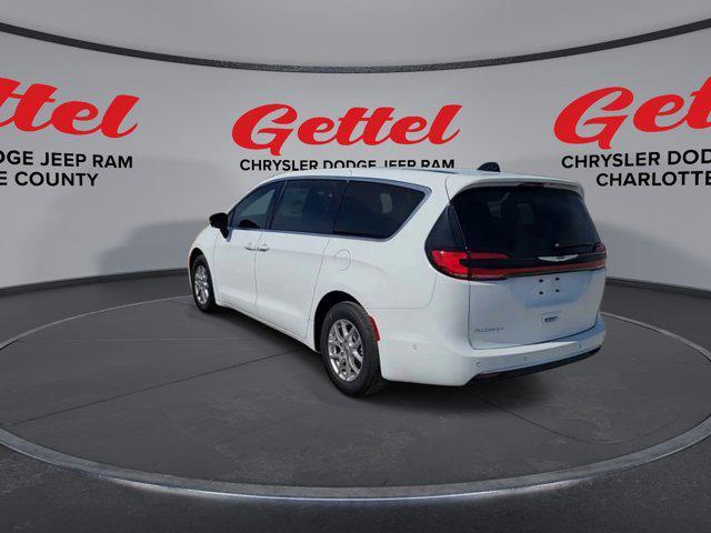 new 2025 Chrysler Pacifica car, priced at $47,320