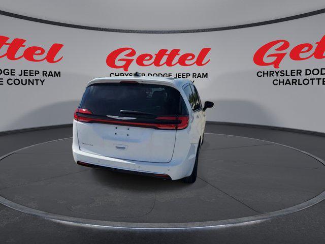new 2025 Chrysler Pacifica car, priced at $47,320
