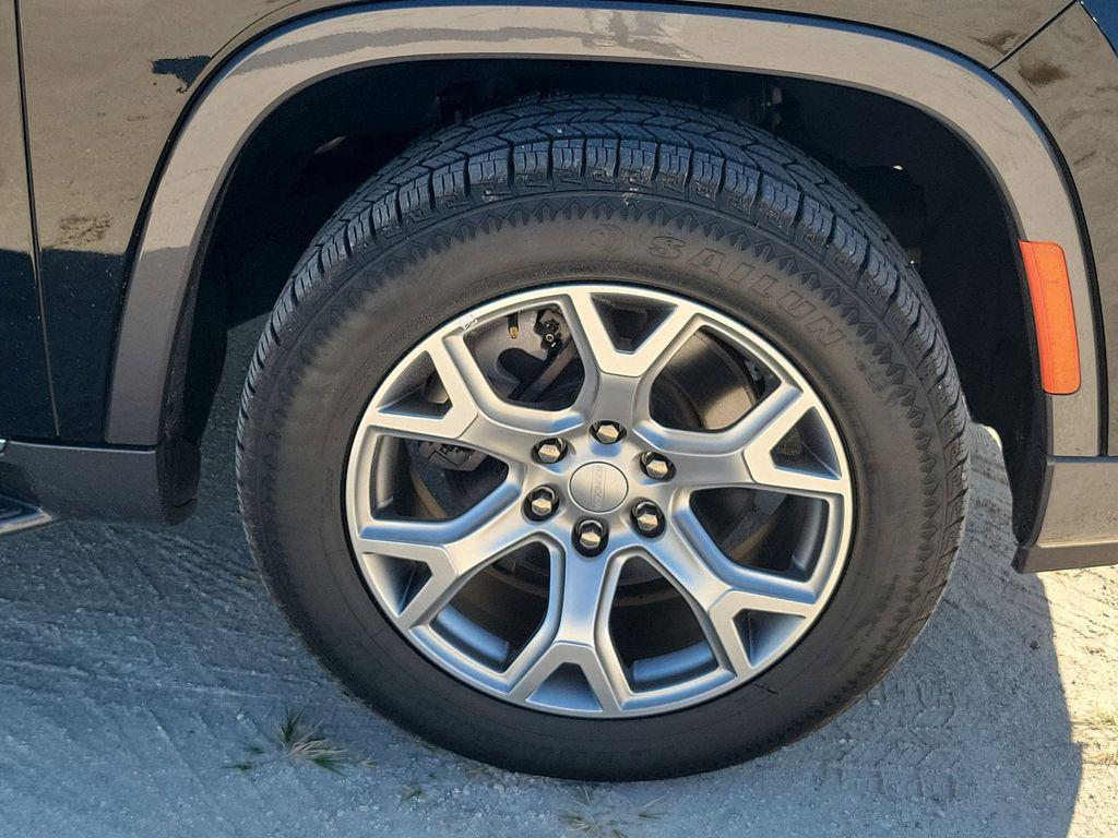 used 2022 Jeep Wagoneer car, priced at $38,299