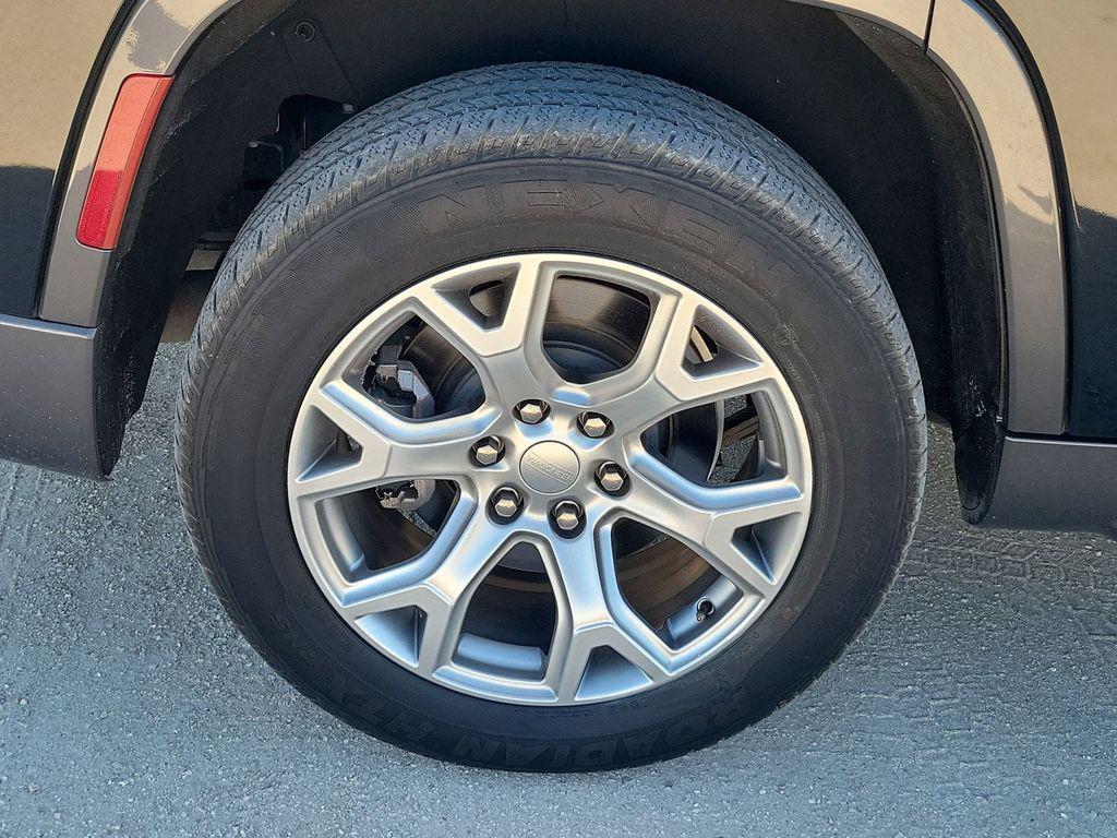 used 2022 Jeep Wagoneer car, priced at $38,299