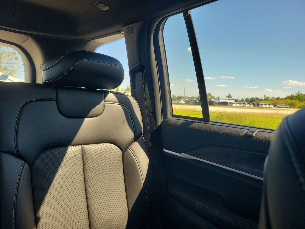new 2025 Jeep Grand Cherokee car, priced at $43,638