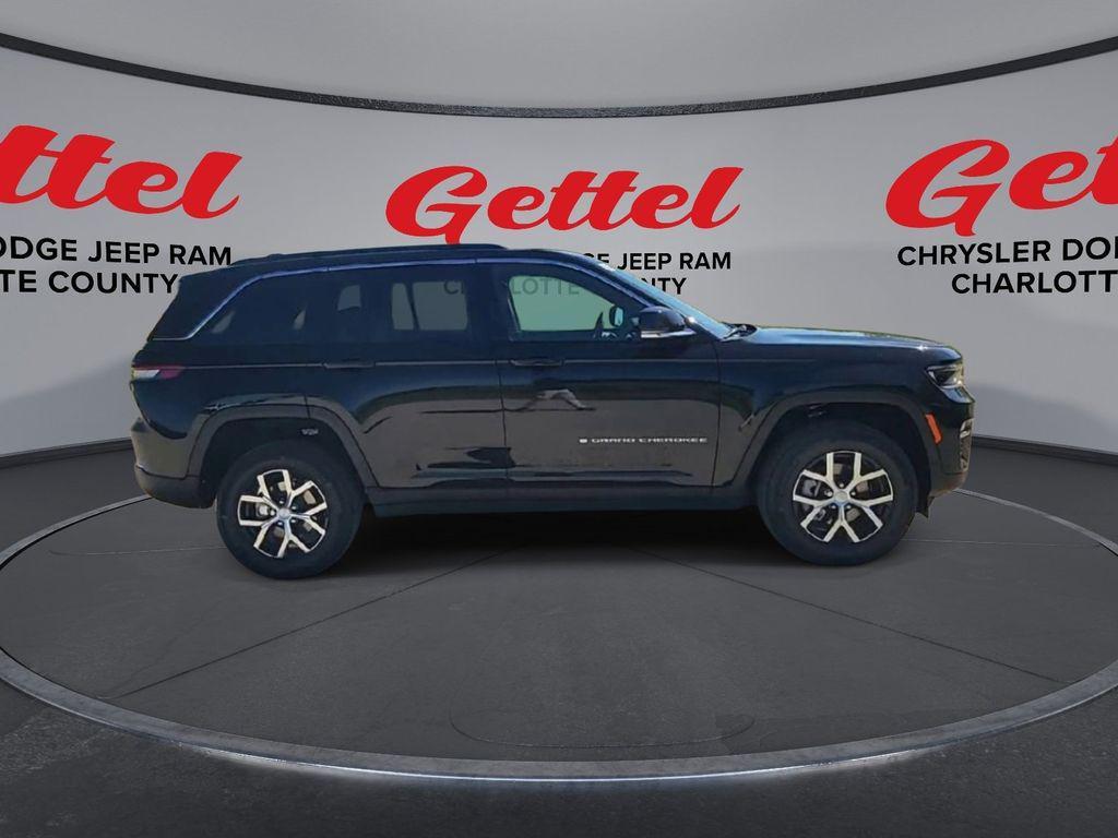 new 2025 Jeep Grand Cherokee car, priced at $43,638