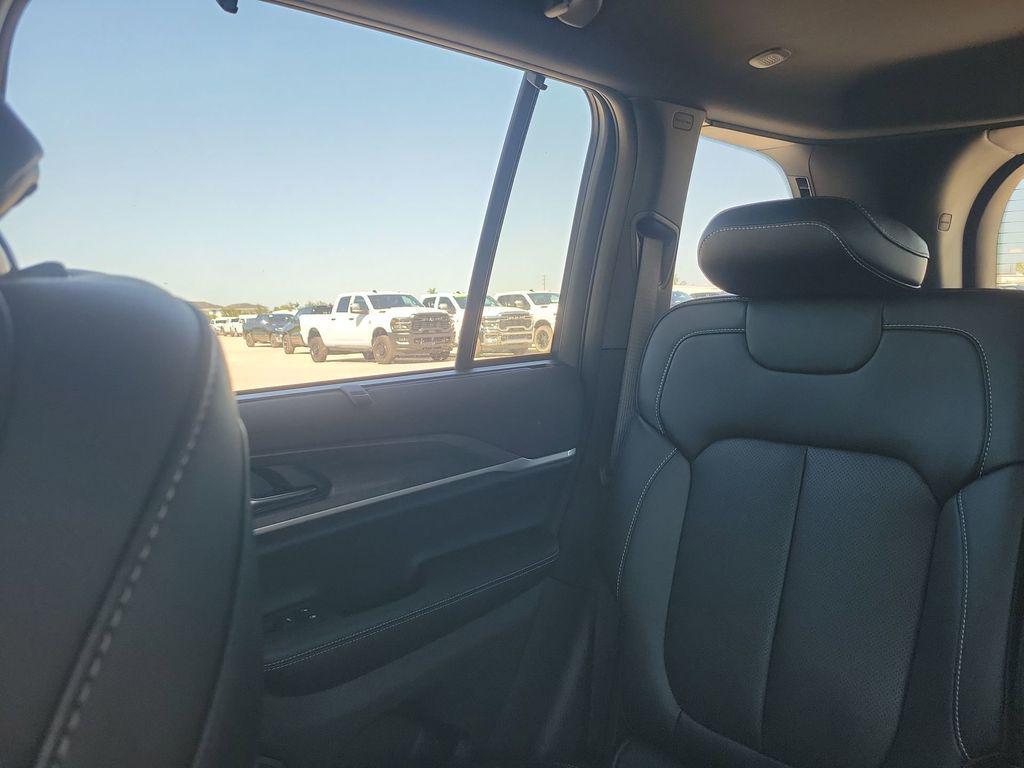 new 2025 Jeep Grand Cherokee car, priced at $43,638