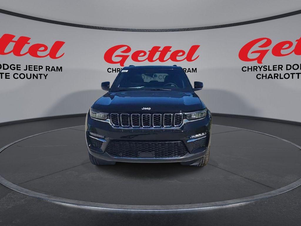 new 2025 Jeep Grand Cherokee car, priced at $43,638