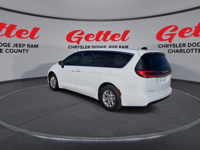 new 2025 Chrysler Pacifica car, priced at $47,320