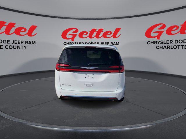 new 2025 Chrysler Pacifica car, priced at $47,320