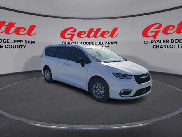 new 2025 Chrysler Pacifica car, priced at $47,320