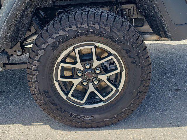 new 2025 Jeep Gladiator car, priced at $55,052