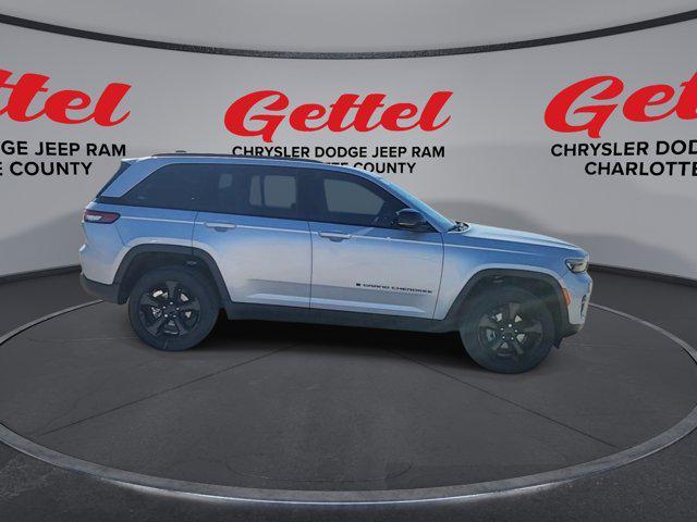 new 2025 Jeep Grand Cherokee car, priced at $45,675