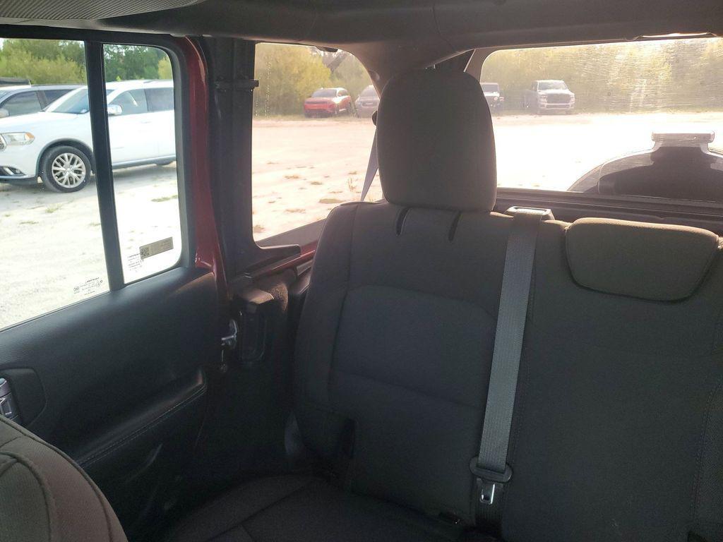 used 2022 Jeep Wrangler Unlimited car, priced at $32,765
