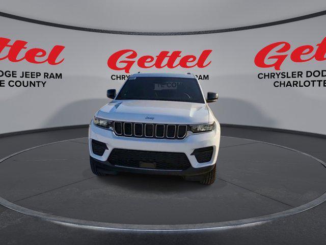 new 2025 Jeep Grand Cherokee car, priced at $43,375