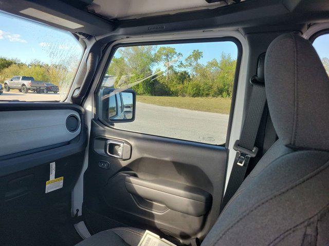 new 2025 Jeep Wrangler car