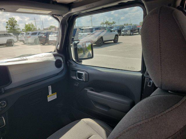 new 2025 Jeep Gladiator car, priced at $47,904