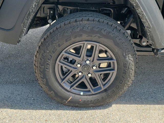 new 2025 Jeep Gladiator car, priced at $41,620