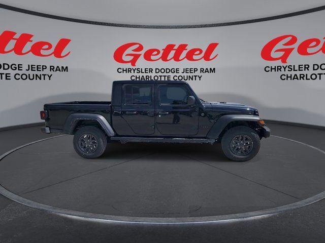 new 2025 Jeep Gladiator car, priced at $41,620