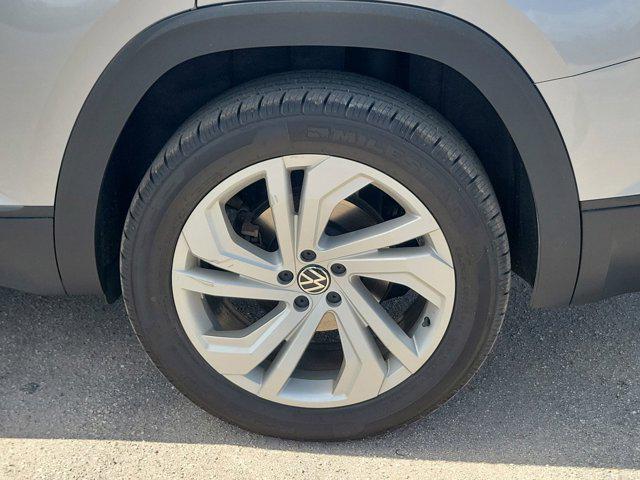 used 2022 Volkswagen Atlas car, priced at $24,999