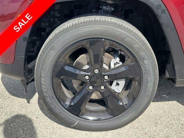 new 2025 Jeep Grand Cherokee car, priced at $36,737