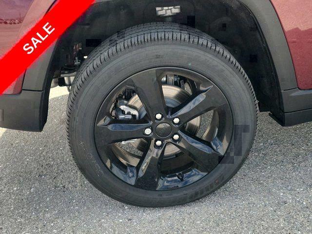 new 2025 Jeep Grand Cherokee car, priced at $36,737