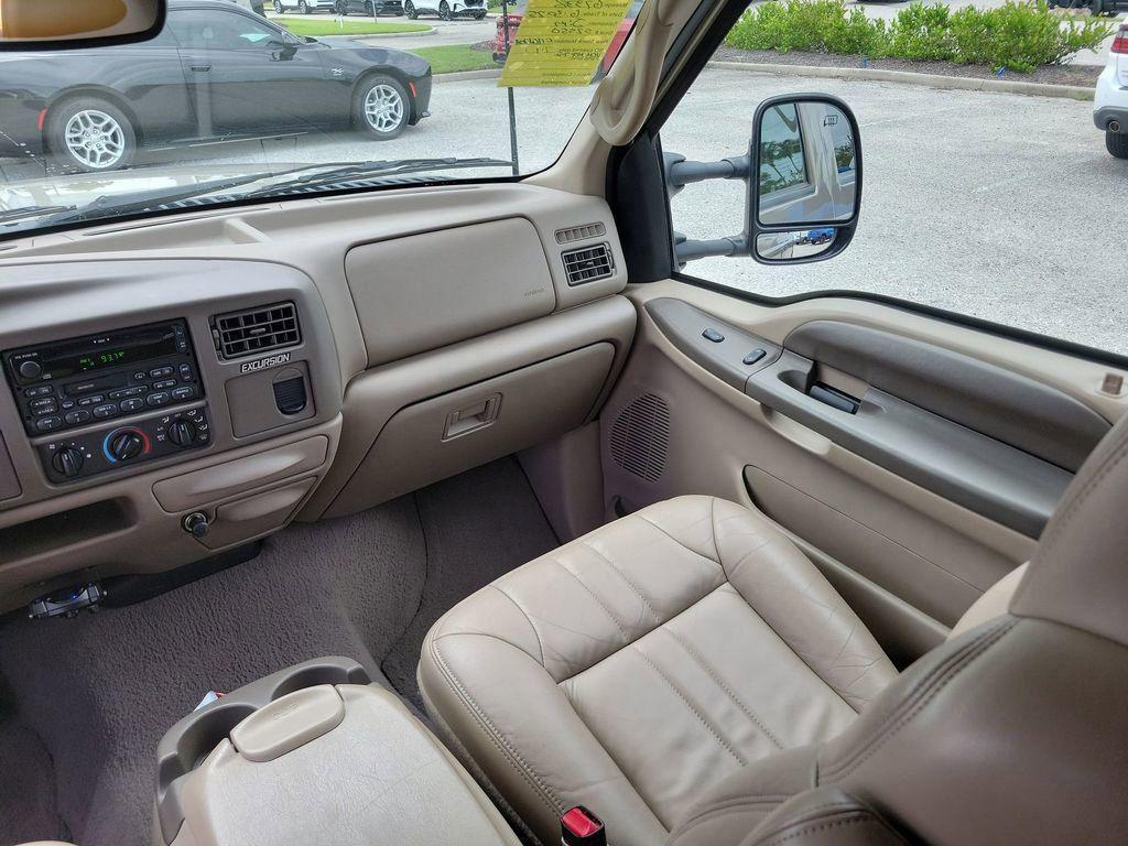 used 2000 Ford Excursion car, priced at $17,995