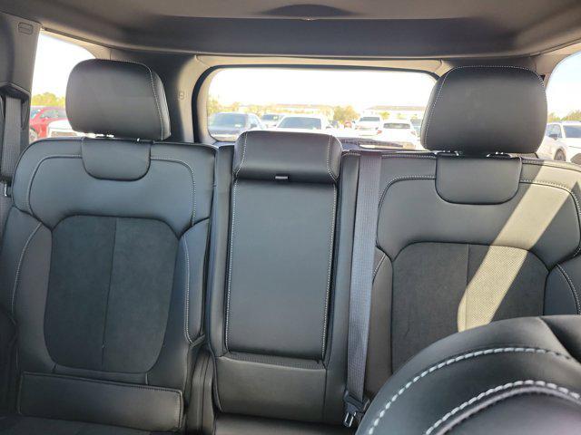 new 2025 Jeep Grand Cherokee car, priced at $45,675