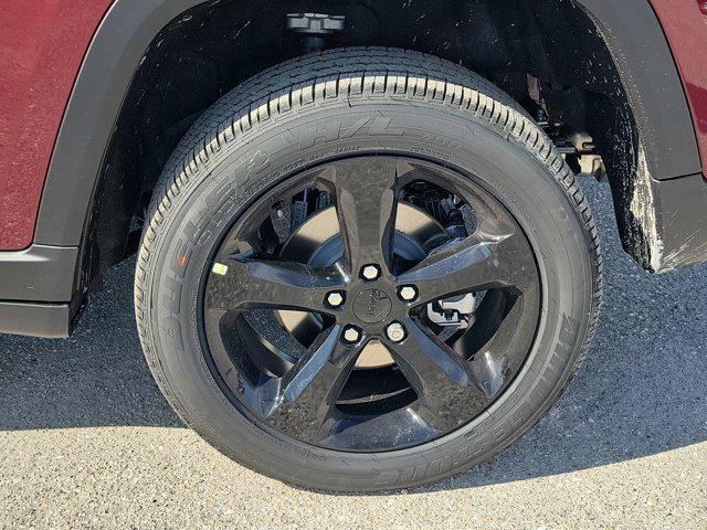 new 2025 Jeep Grand Cherokee car, priced at $45,675