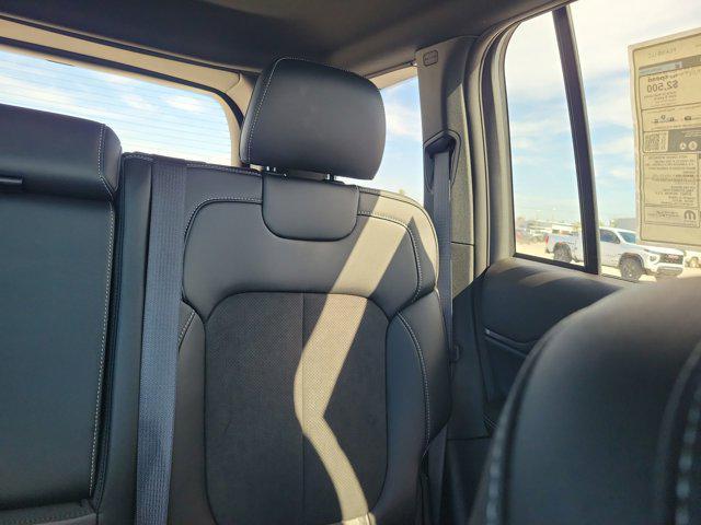 new 2025 Jeep Grand Cherokee car, priced at $45,675