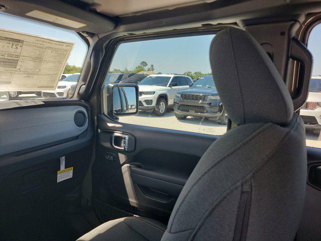 new 2025 Jeep Wrangler car