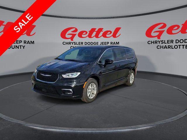 new 2025 Chrysler Pacifica car, priced at $40,338