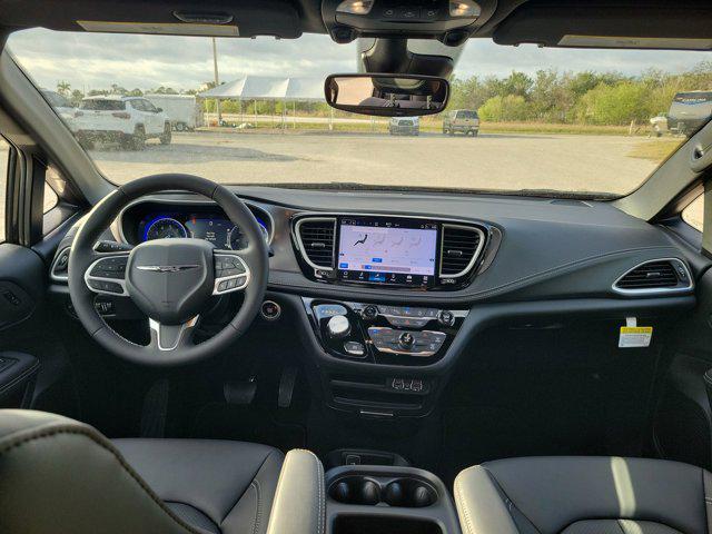 new 2025 Chrysler Pacifica car, priced at $47,320