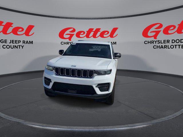 new 2025 Jeep Grand Cherokee car, priced at $40,625