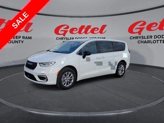 new 2025 Chrysler Pacifica car, priced at $40,078