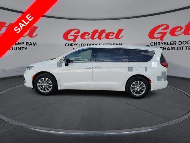 new 2025 Chrysler Pacifica car, priced at $40,078