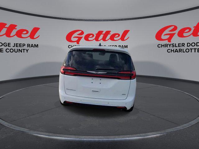 new 2025 Chrysler Pacifica car, priced at $45,031