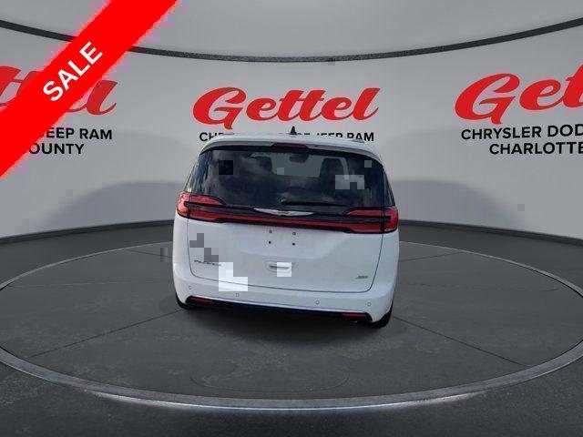 new 2025 Chrysler Pacifica car, priced at $40,078