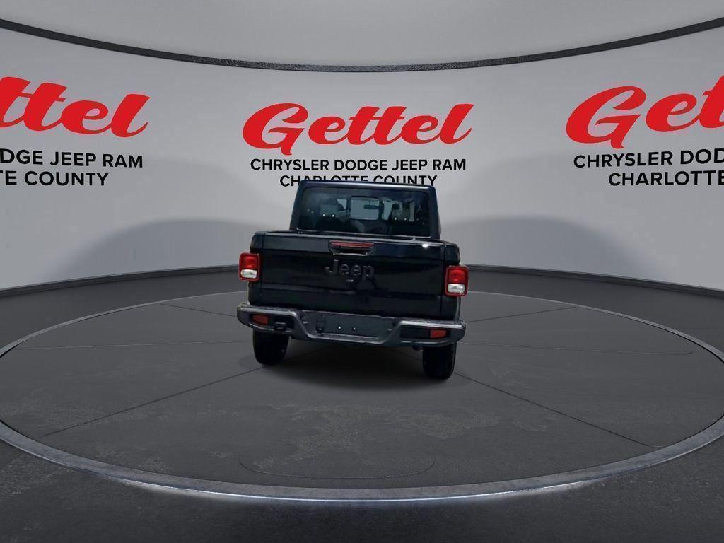 new 2025 Jeep Gladiator car, priced at $33,625
