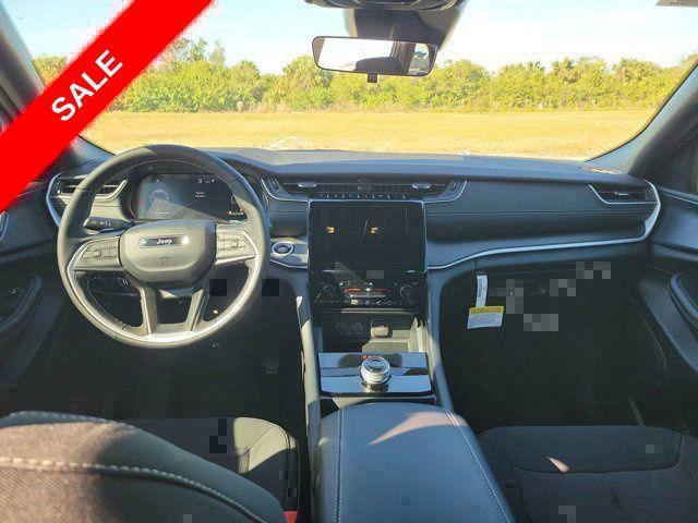 new 2025 Jeep Grand Cherokee car, priced at $32,861