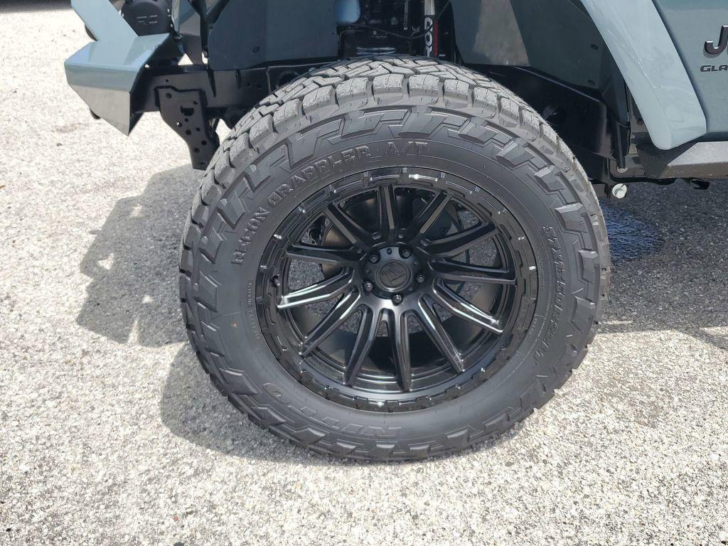 new 2025 Jeep Gladiator car, priced at $80,852