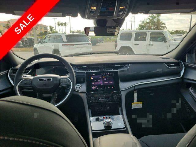 new 2025 Jeep Grand Cherokee car, priced at $32,861