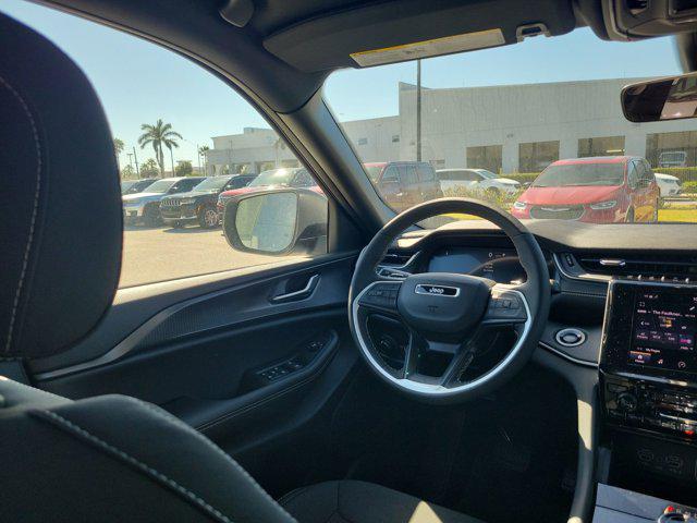 new 2025 Jeep Grand Cherokee L car, priced at $42,625